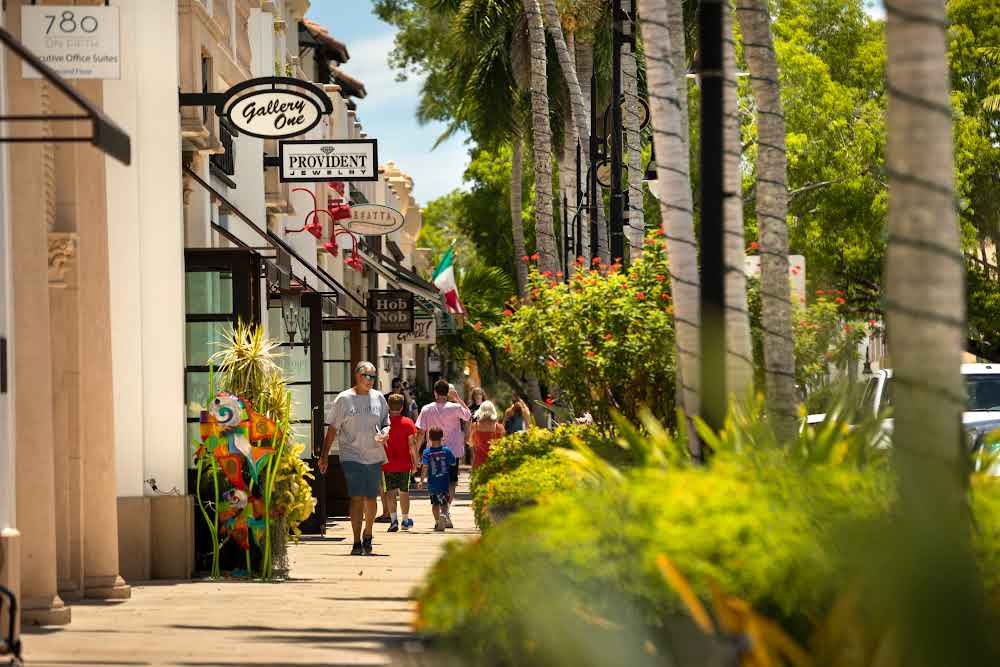 Naples Florida Shopping 5th Ave