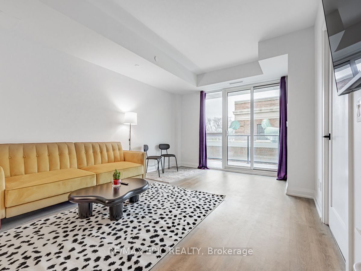 2369 Danforth Ave 317