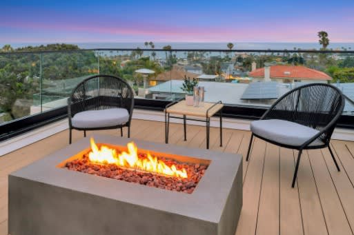 TWO FULLY REMODELED DETACHED LUXURY HOMES ON 1 LOT WITH PANORAMIC OCEAN VIEWS!