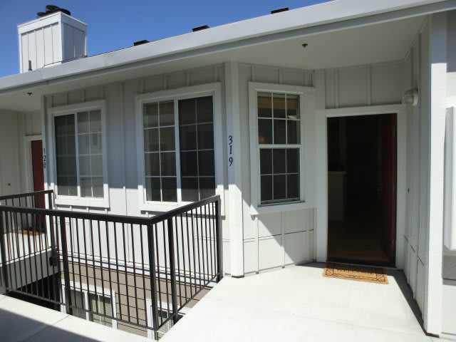 250 Santa Fe Terrace #319