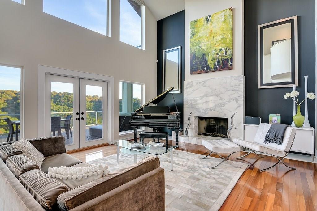 7142 Las Ventanas Dr