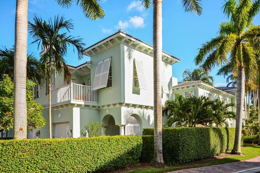 Light Green Townhouse in Delray Wants $1.295 Million