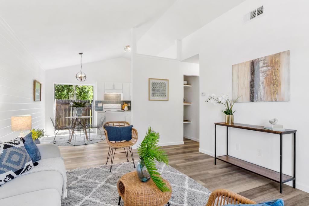 1015 E Yager Ln, #92