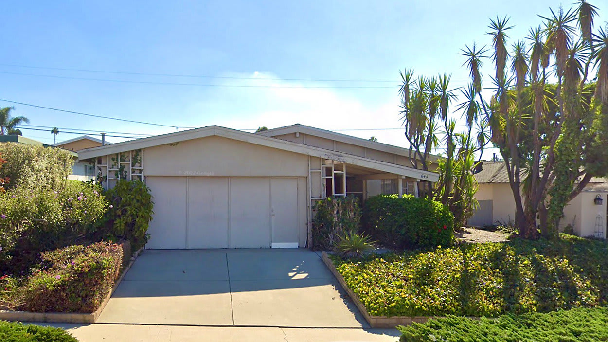 Orange County's Low Inventory Fuels Bidding Wars and Prevents Home Prices from Crashing