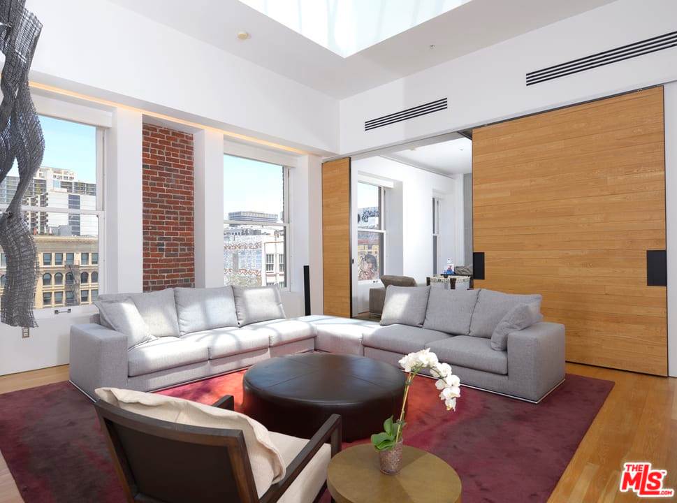 257 S Spring St, Unit PHMN