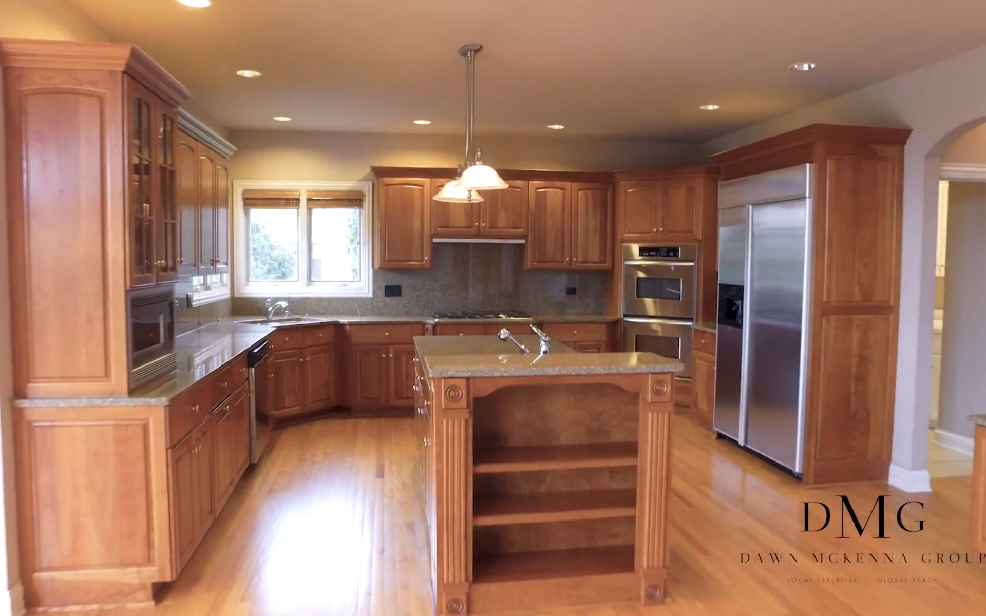 Property Videos Chicago Real Estate The Dawn McKenna Group