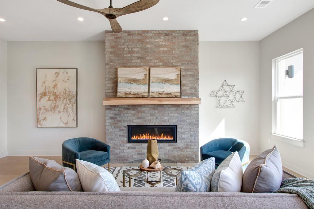 2601 N Quinlan Park Rd, #304