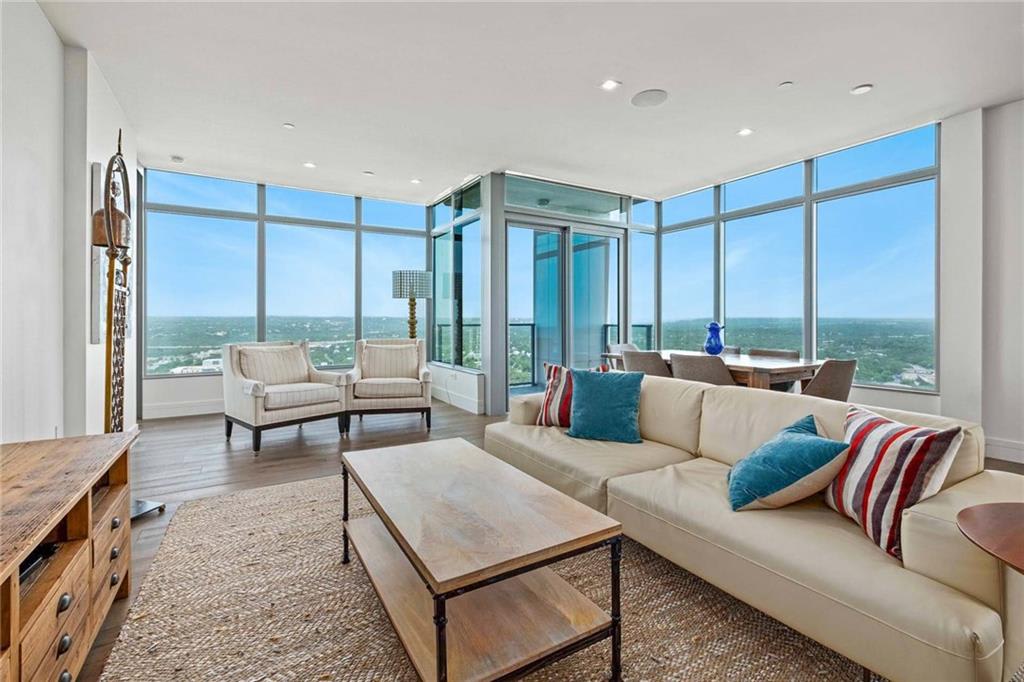 501 West Ave, #3204