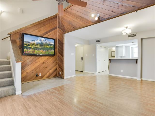 1411 Norwalk Ln, #204