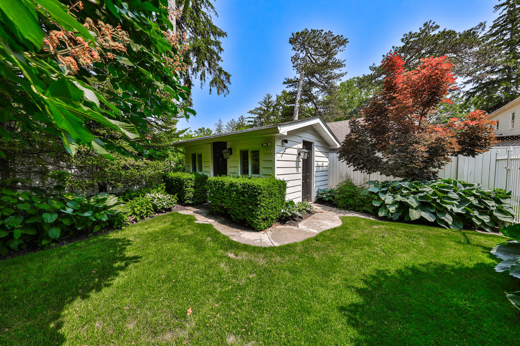 499 Lakeshore Road E, Oakville