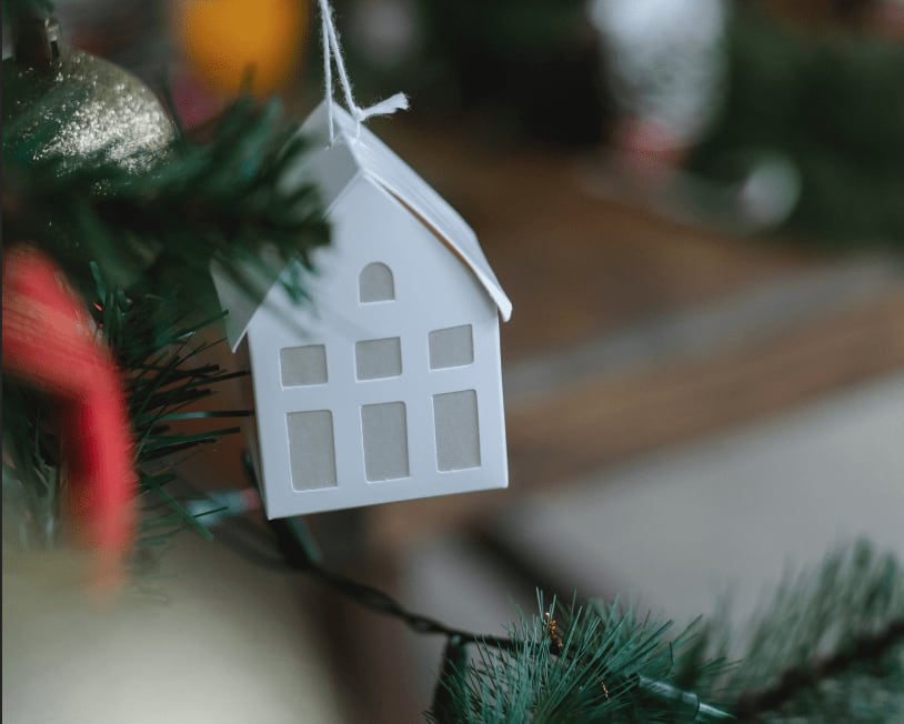 Unlocking The Hidden Benefits of Selling Your Home During The Holiday Season