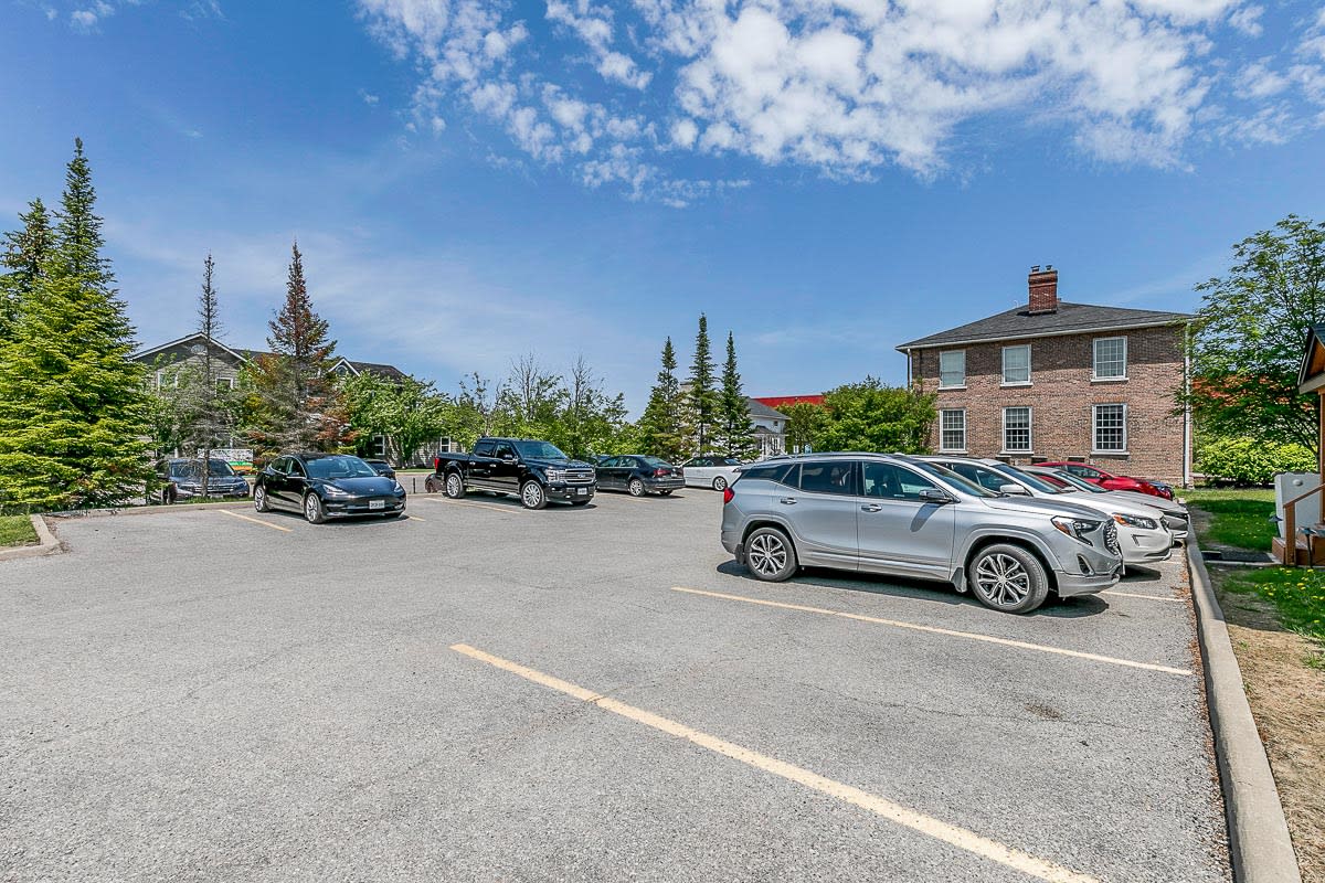 83 Dawson Manor Blvd The Toombs Team Newmarket Real Estate