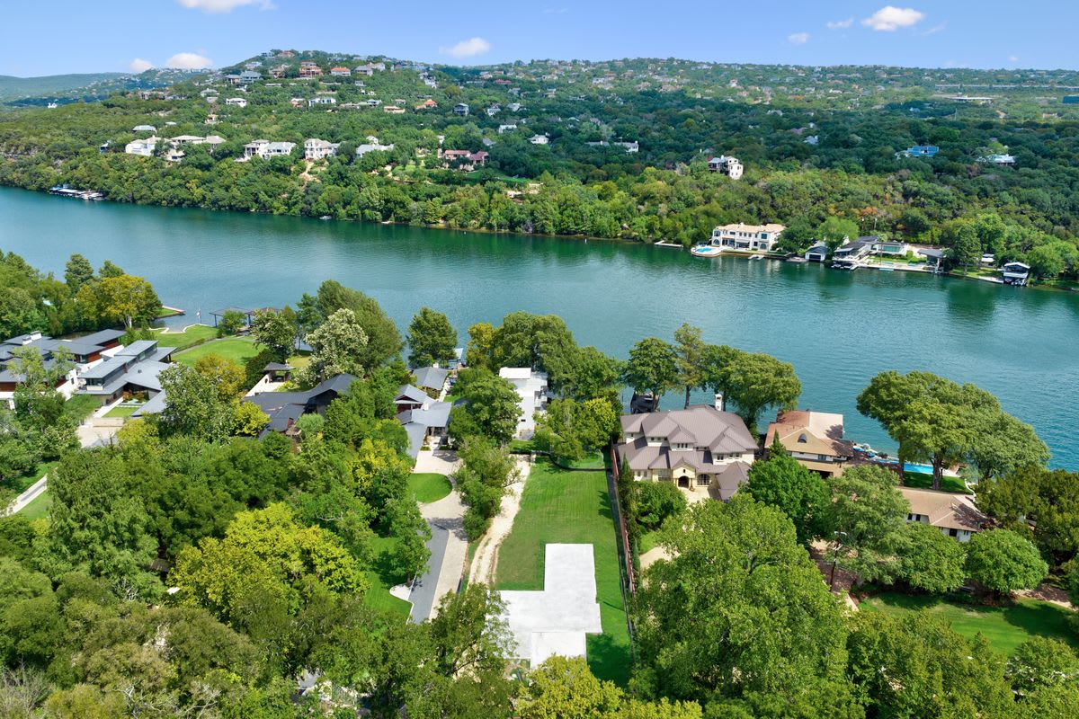 Lake Austin Waterfront Home for Sale
