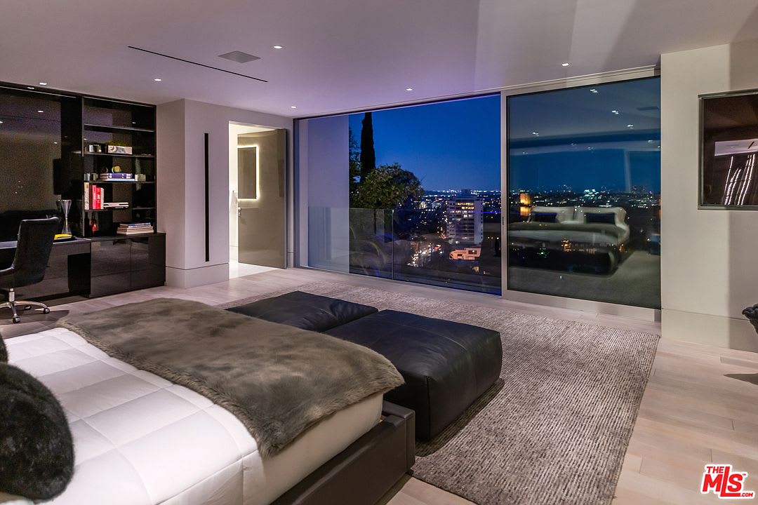 St Ives Modern - Hollywood Hills