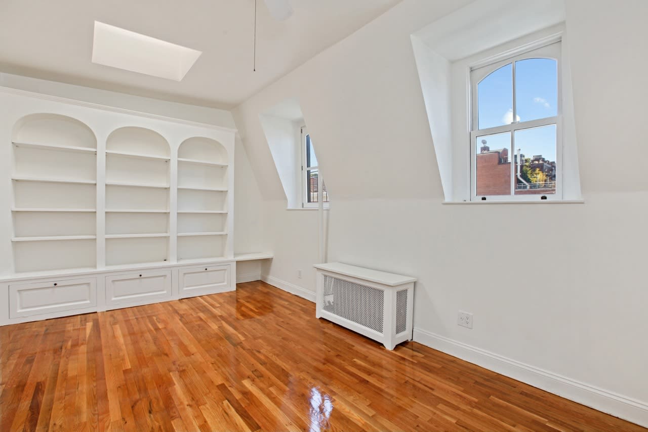 373 Bleecker Street, Unit 5AD