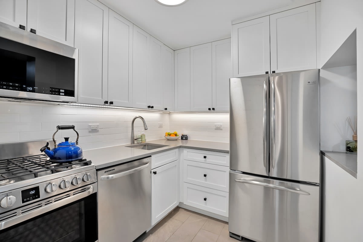 77 Bleecker St, Unit 314