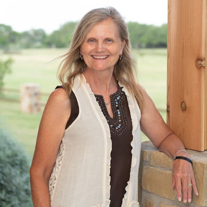 About Melodie “Mel” Dawn Noah Topper Real Estate