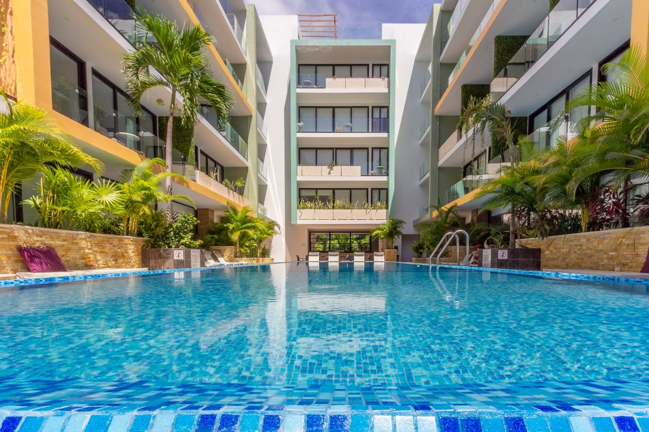 Condo for Sale in downtown Playa del Carmen Pool