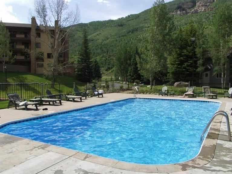 Vail Golf Course Townhouse Unit 29, 1635 Golf Terrace