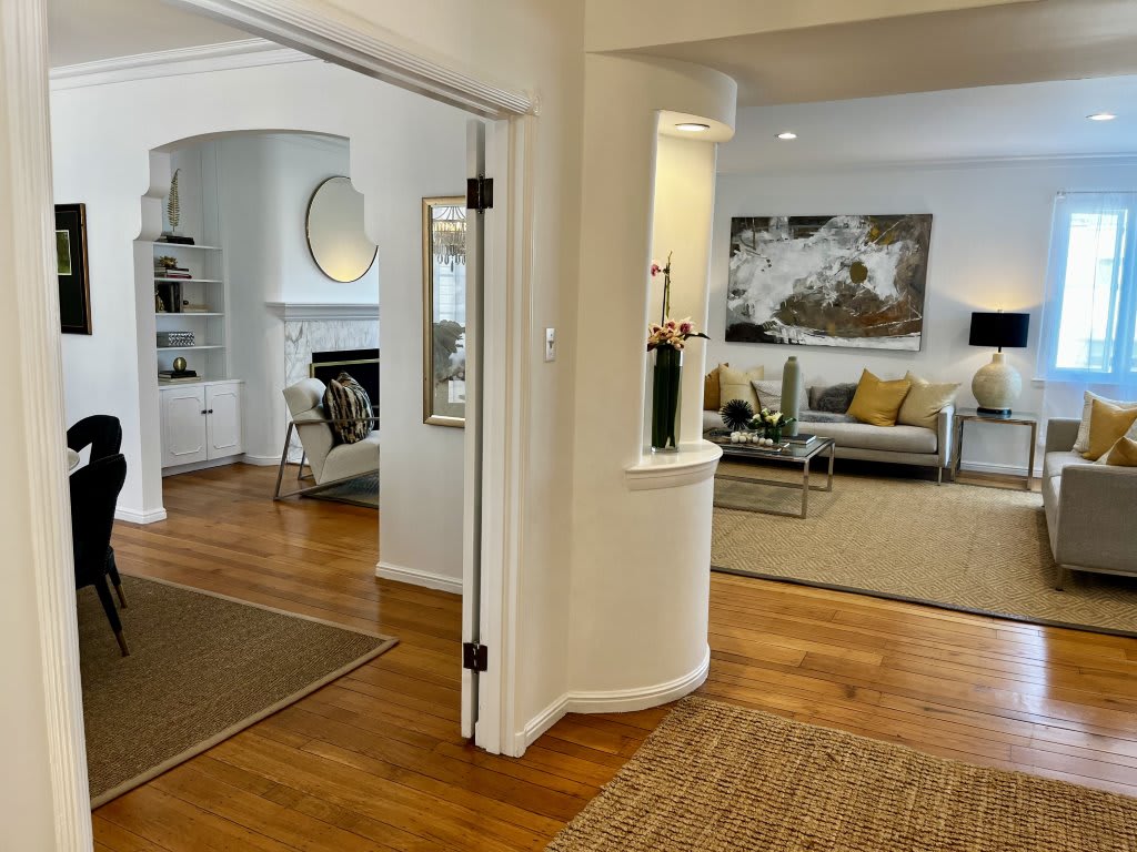 Our San Francisco real estate Deal of the Week is a luxury condo in Pacific Heights with gorgeous Art Deco style.