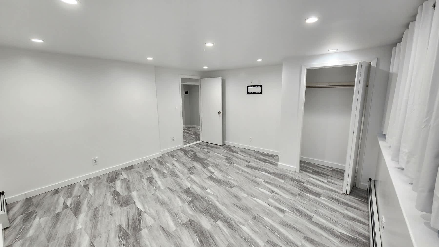 2470 Cove Court