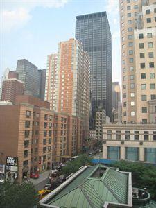 350 West 50th Street Unit: 6T