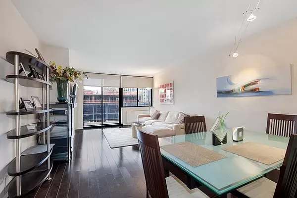 245 East 93rd Street Unit: 14A