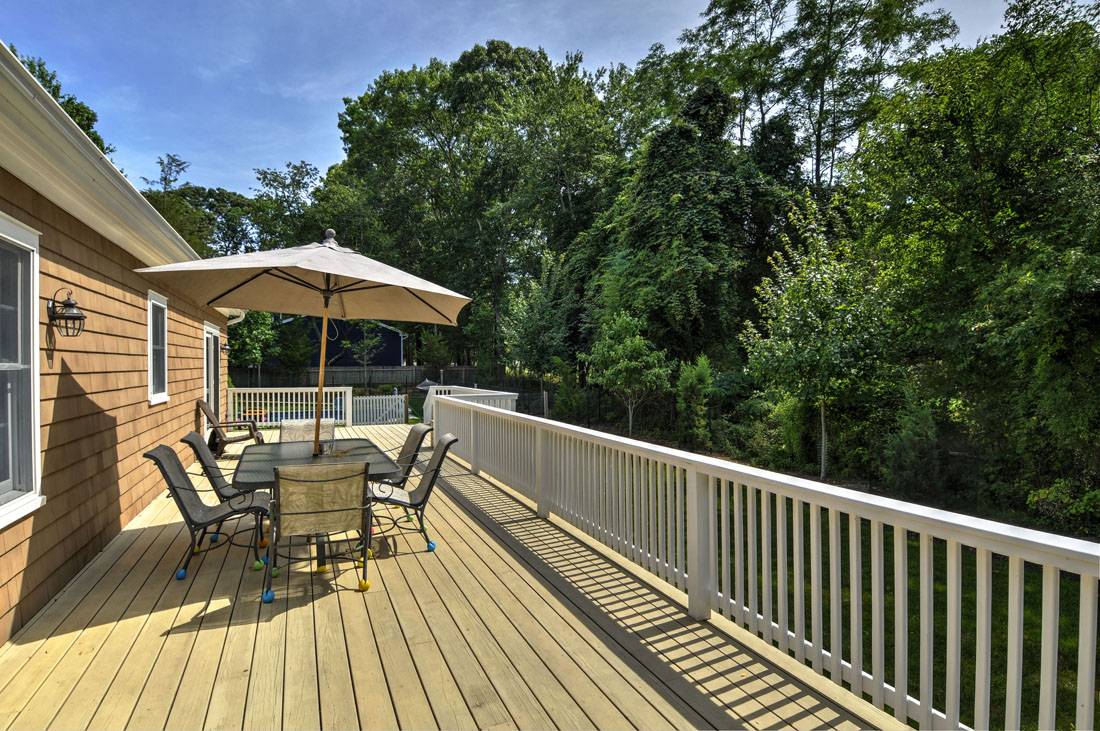 Immaculate & Peaceful Furnished Sag Harbor Ranch CeeJackTeam Sag