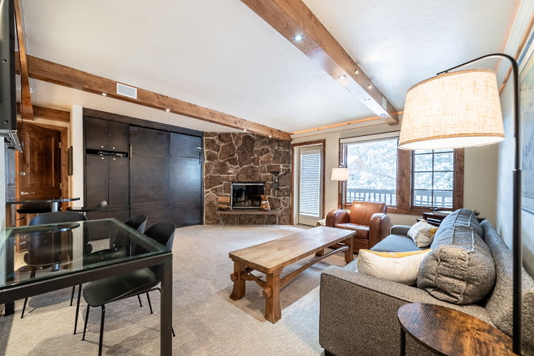 The Lodge at Vail Condominiums #233