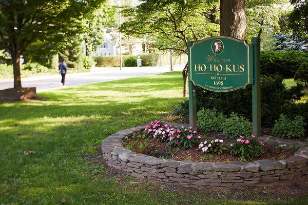 About Living in Ho-Ho-Kus NJ. Ho Ho Kus town information.