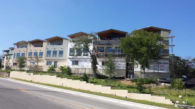 1142-9 Lost Creek Blvd