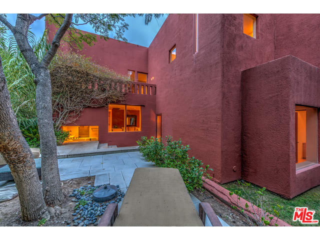 153 S Burlingame Ave