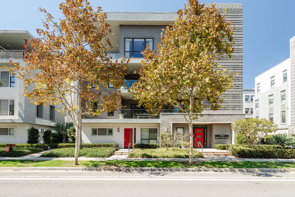 Kris Zacuto Presents A Stunning Home In Playa Vista