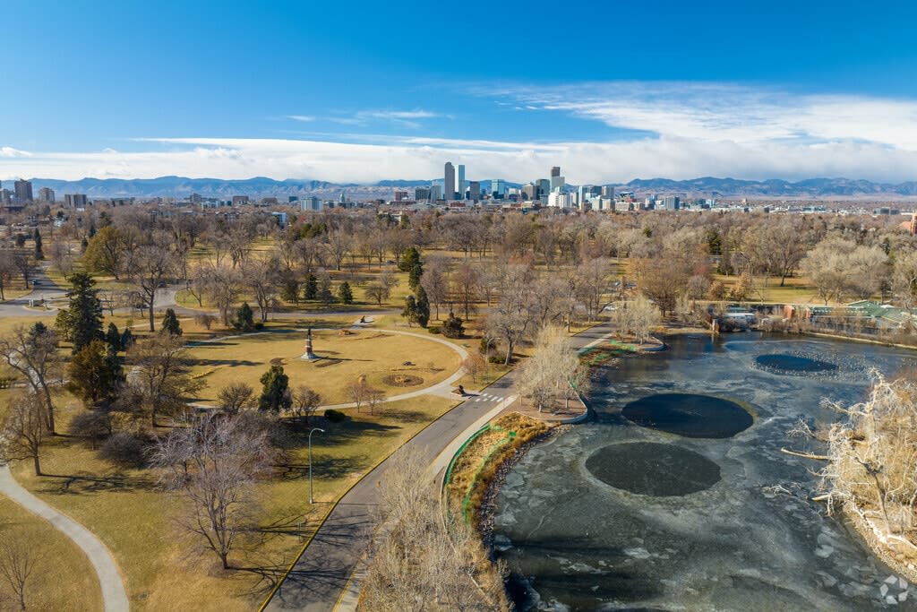 Congress Park Neighborhood Guide