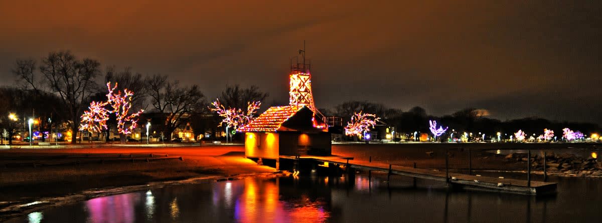 DeClute Light Up The Beach 2018