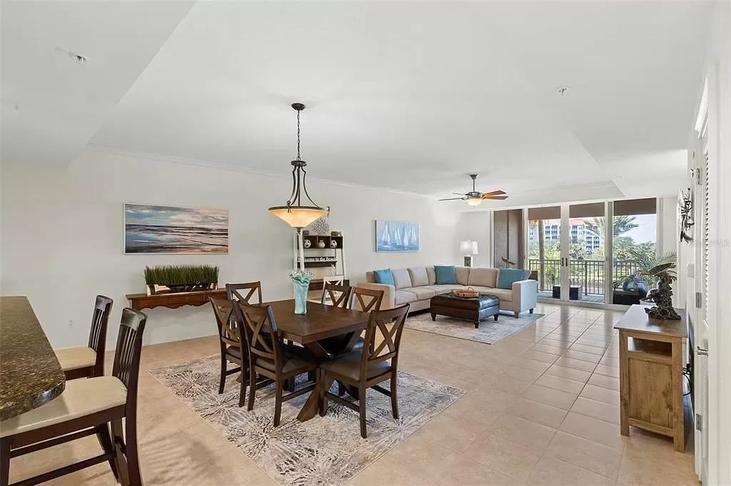 102 YACHT HARBOR DRIVE Unit: 369