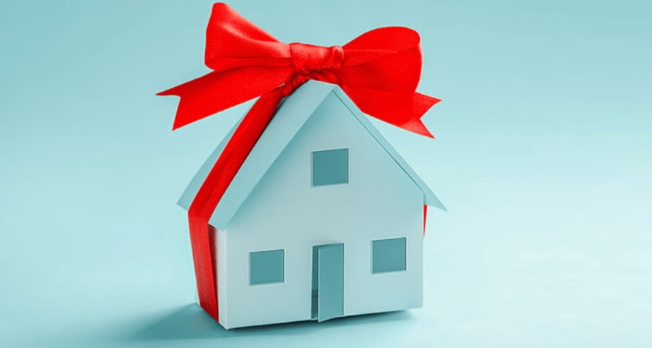 Your House Could Be the #1 Item on a Homebuyer’s Wish List During the Holidays