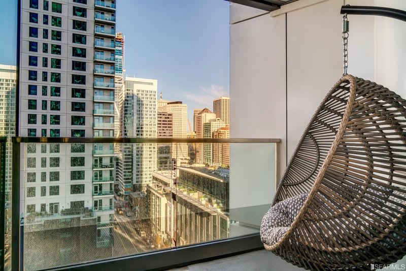 401 Harrison St #37B | $2,010,000