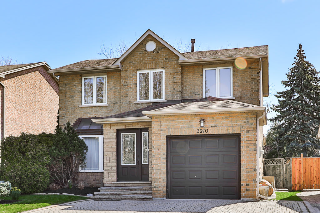 3210 Victoria Street, Oakville