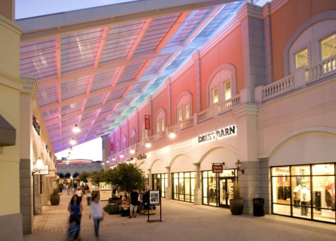 Tanger Outlet  Shopping in Long Island, New York