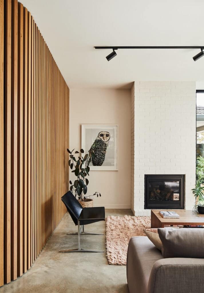 how to hang artwork