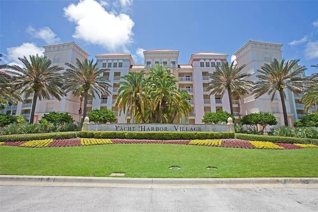 102 YACHT HARBOR DRIVE Unit: 369