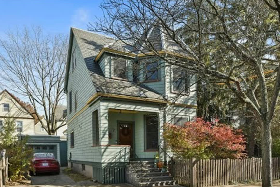 Renovated single family with garage, Davis Square, Redline to Boston