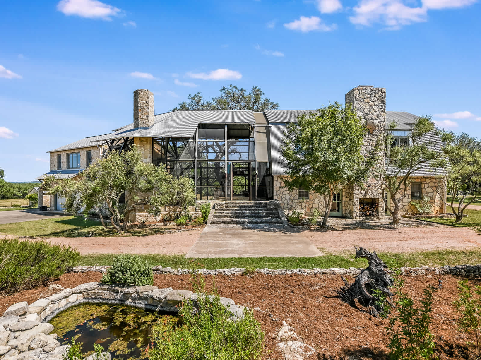 1672 McKinney Loop