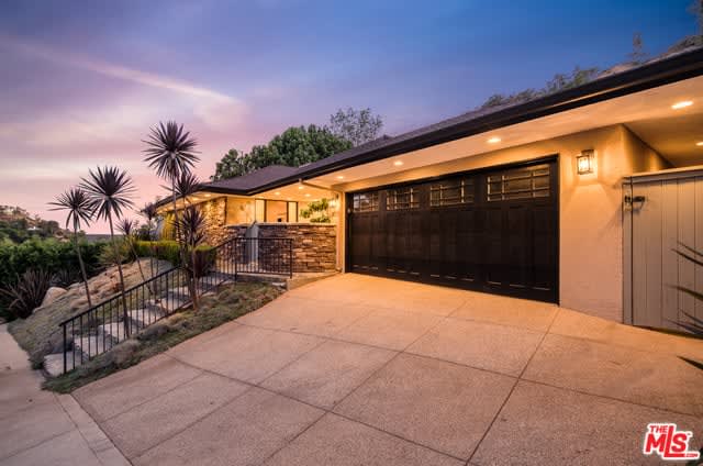 Sophisticated Mid-century Home