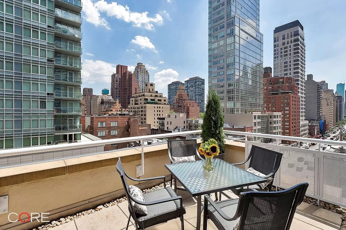 250 East 53rd Street Unit: 904