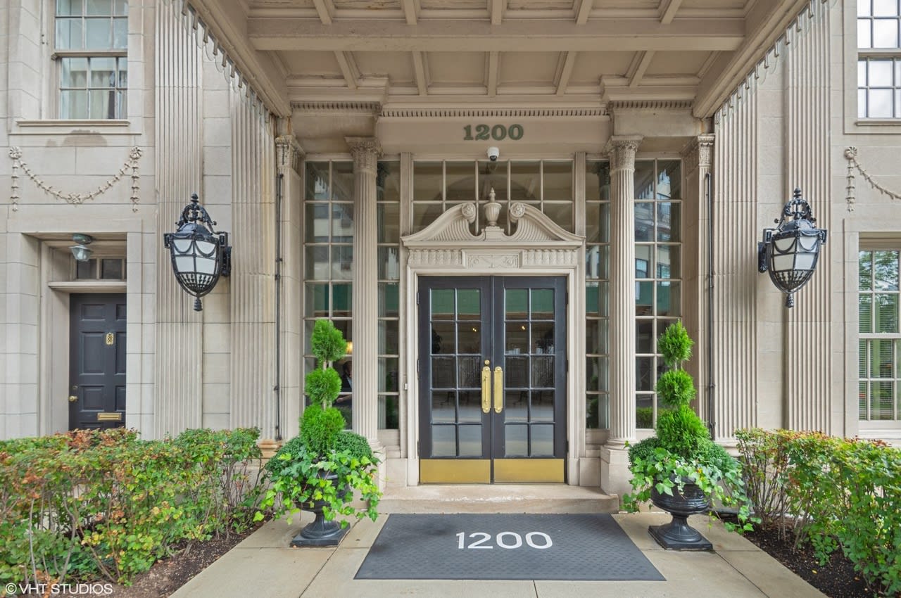 Exploring the Timeless Elegance of 1200 N Lakeshore Drive #705: A Benjamin Marshall Classic