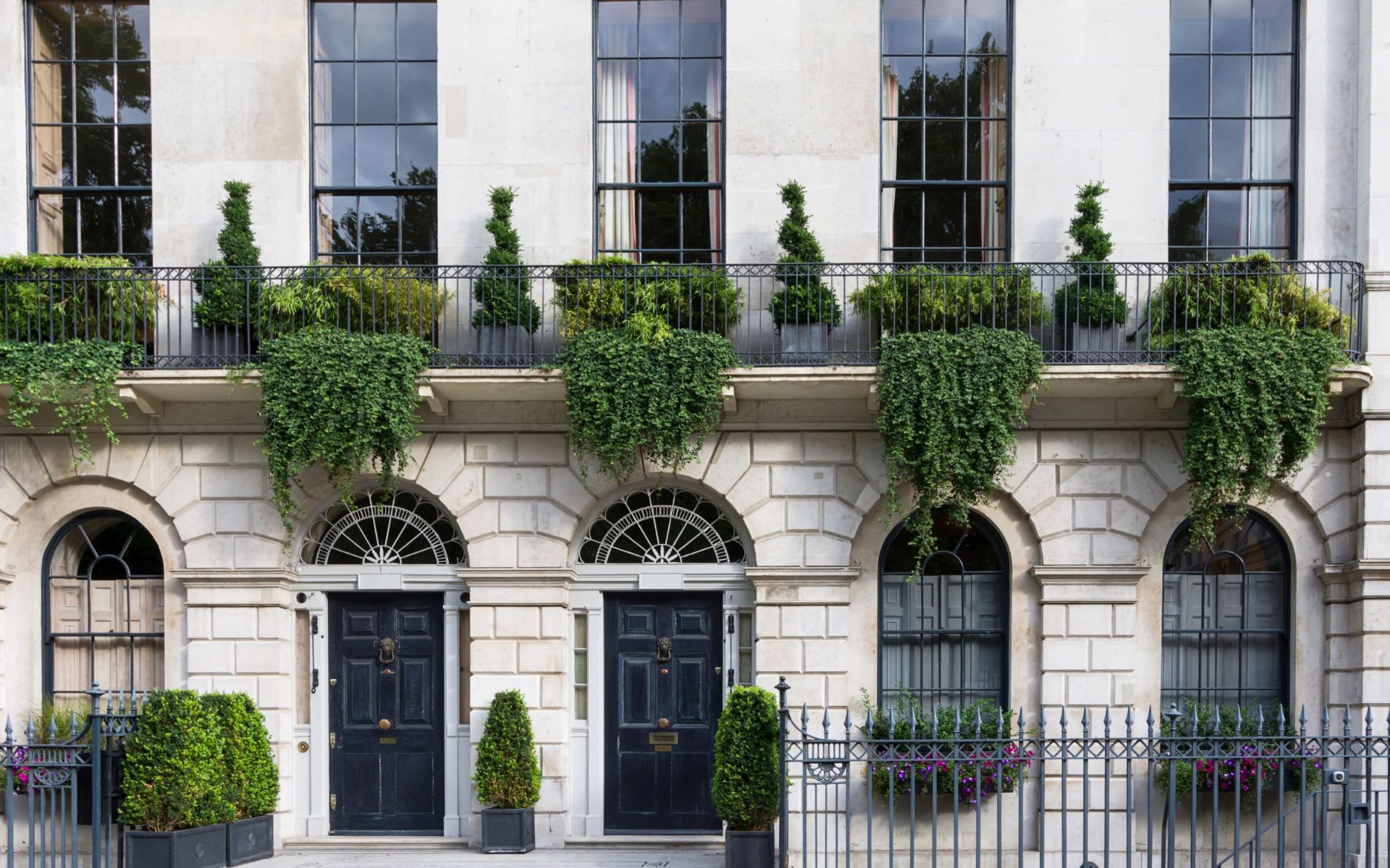 Top New York Real Estate Agents Cary Tamura