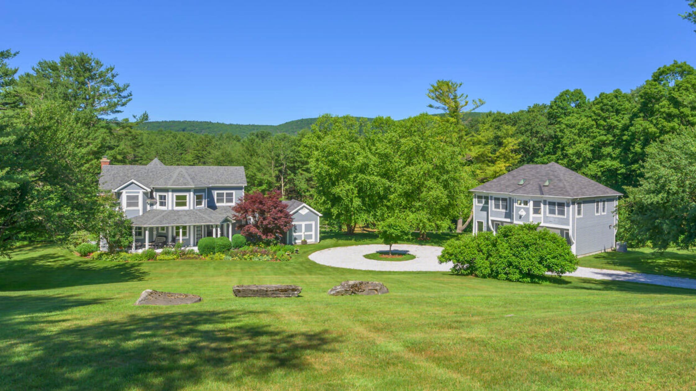 view of the house and the mother in law suite - stone house properties