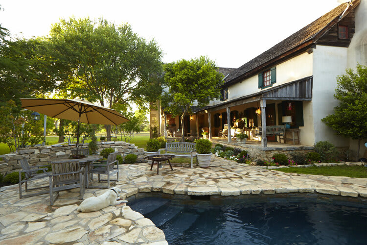 Settler’s Crossing: Luxurious Modernity Meets Texas Hill Country Charm